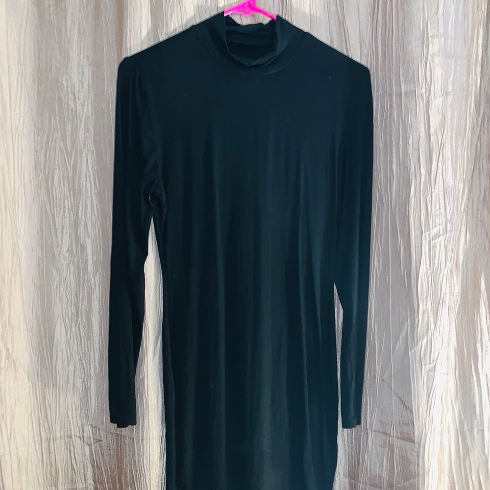 Black long sleeve dress